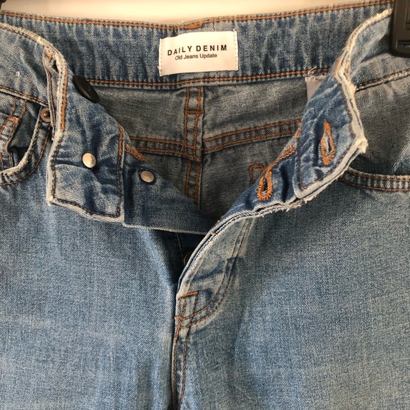 ISKO High Rise Cropped Jeans Straight Leg Button Fly Raw Hem women's size 28 - Picture 3 of 14